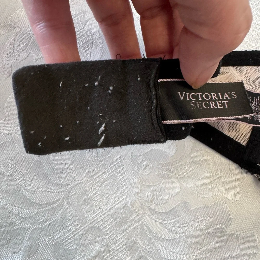 Victoria’s Secret Bra 32DD Very Sexy Unlined Demi‎ Lace Sheer Underwire Lingerie